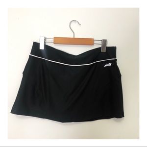 AVIA TENNIS SKORT in Black